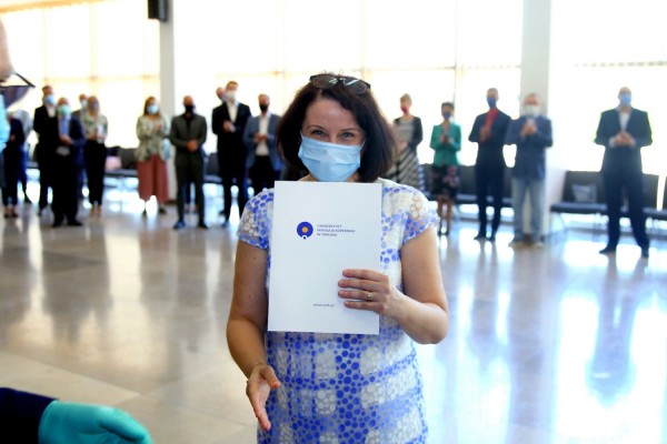 Click to zoom the picture.